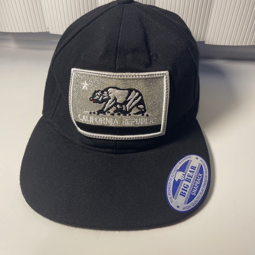 Big Bear  California Republic Snapback Flat Bill Hat Black With White Embroidery